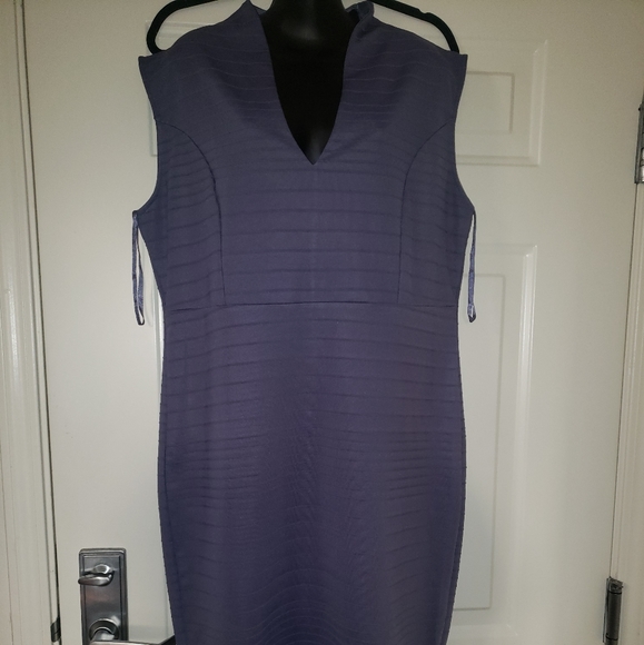 Plus Size Style Dress - Picture 6 of 8